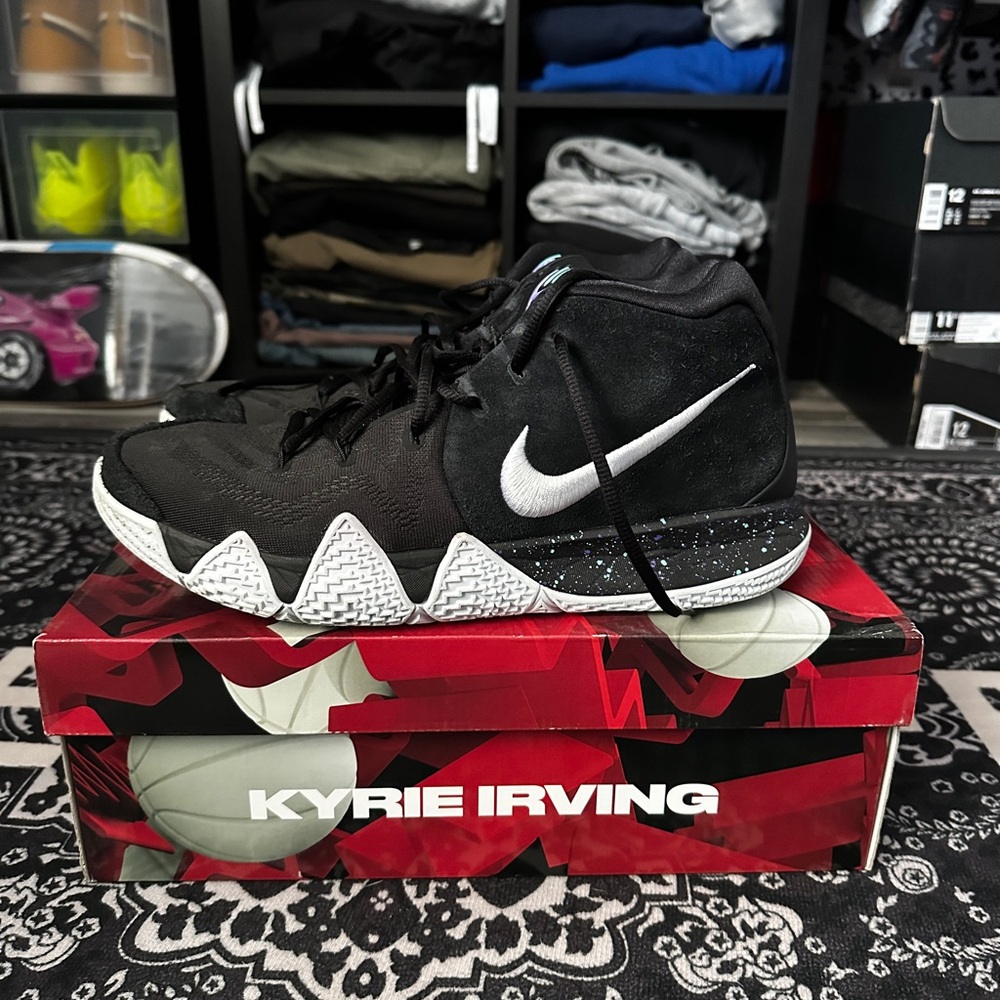 🔥 Nike Kyrie Irving Black Basketball Shoes 🔥